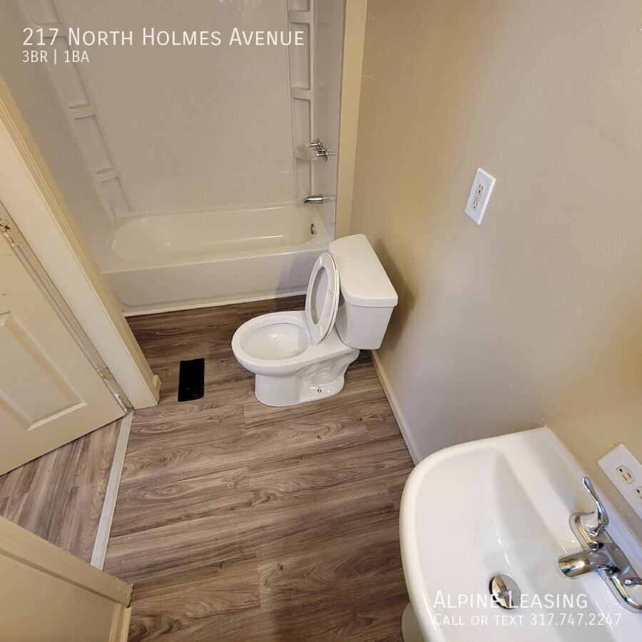 217 North Holmes Avenue - Photo 7 of 8