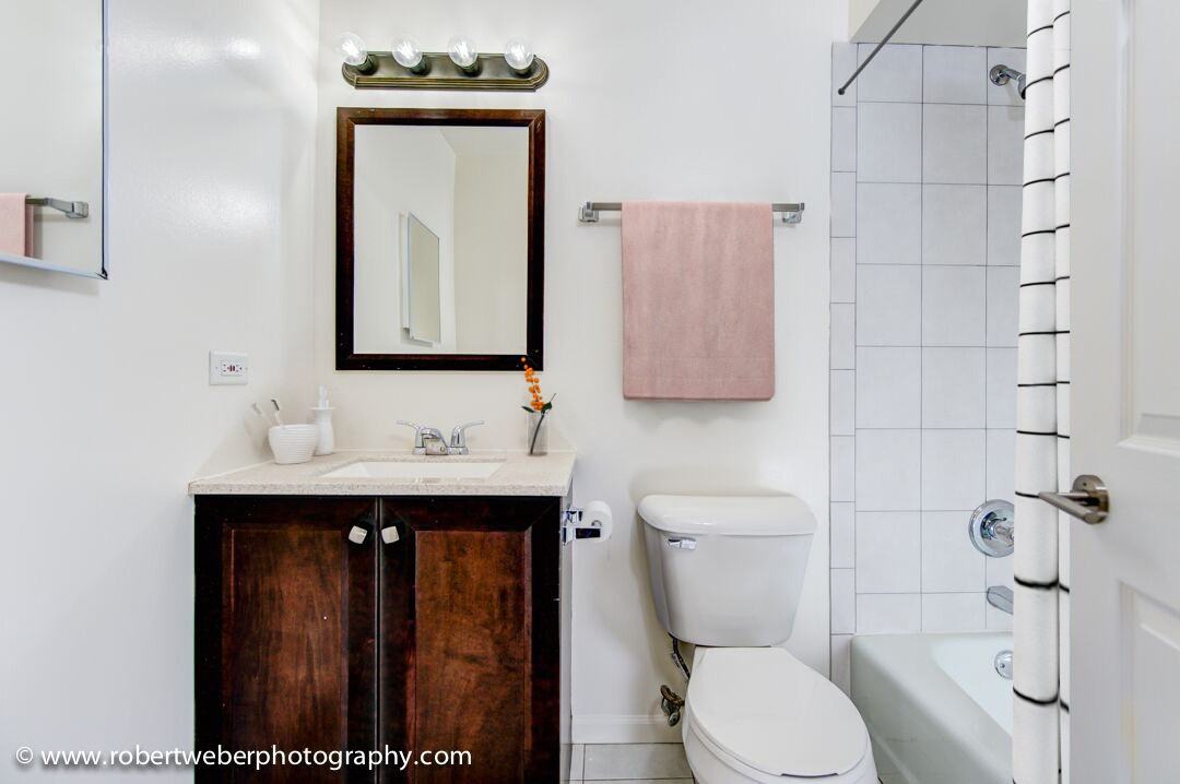 208 Surrey Dr #208 - Photo 7 of 8