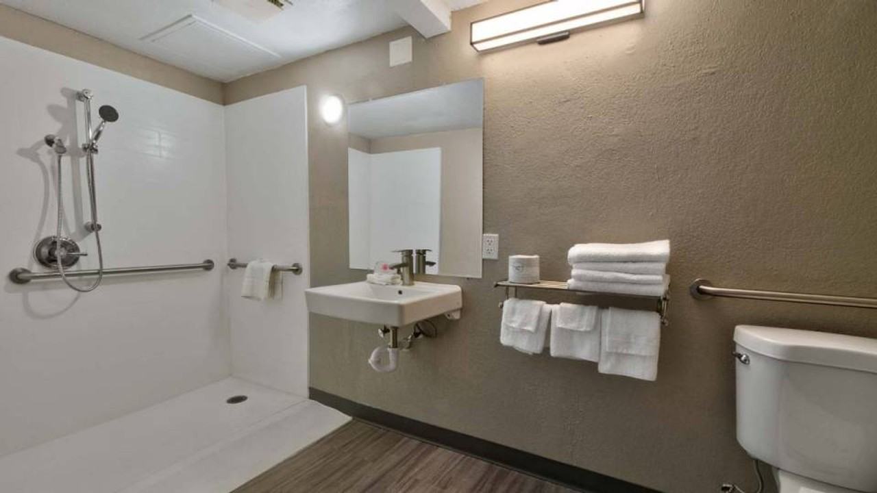 Mesa Studios - Photo 5 of 25