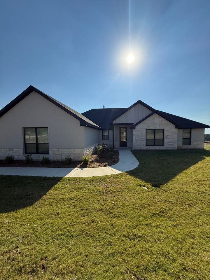 401 Old Authon Rd - Photo 2 of 31