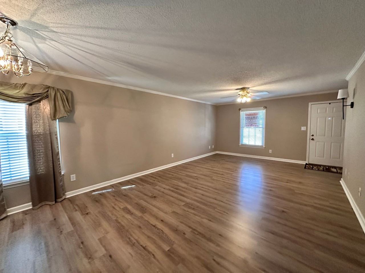 222 Pointe Circle - Photo 6 of 12