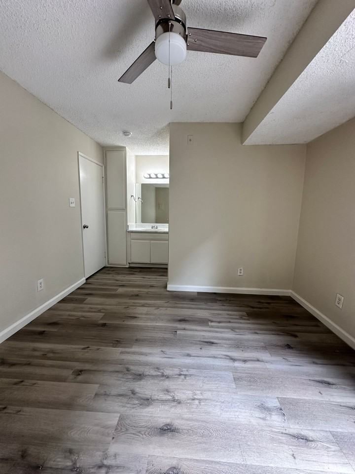 Lassen Carriage House LLC - Photo 2 of 12