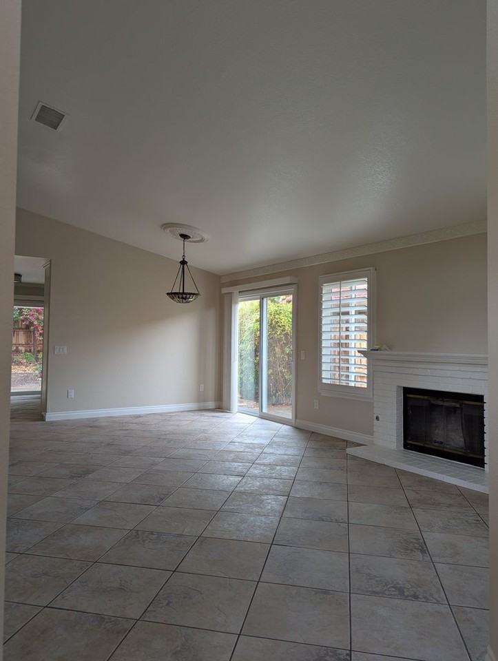 8615 Barton St - Photo 2 of 21