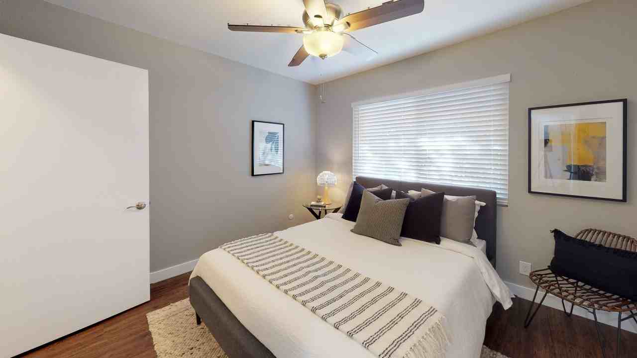 The Hideaway - Photo 4 of 11