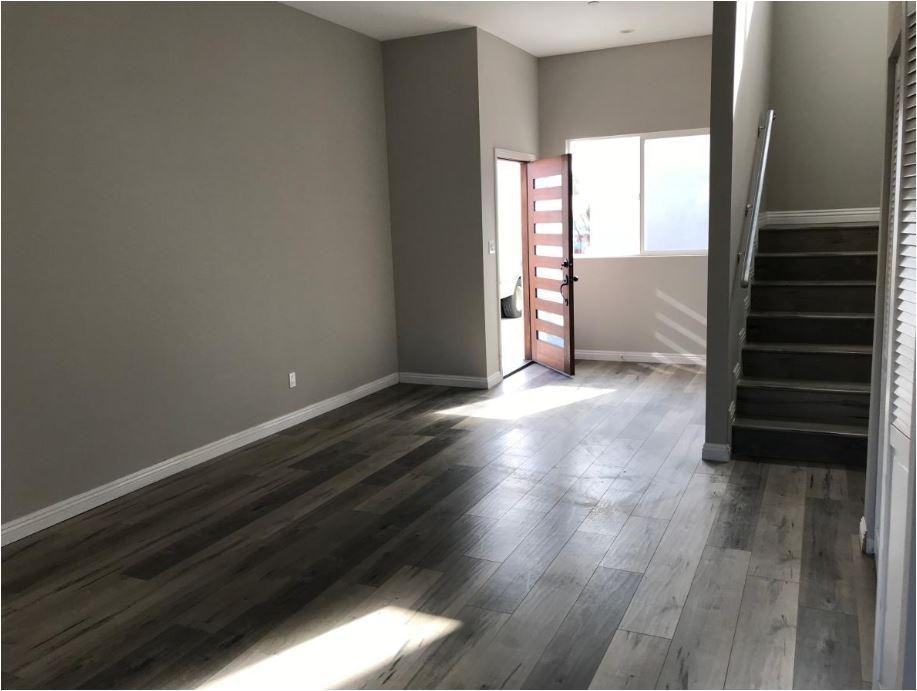 1476 E 107th St - Photo 3 of 9