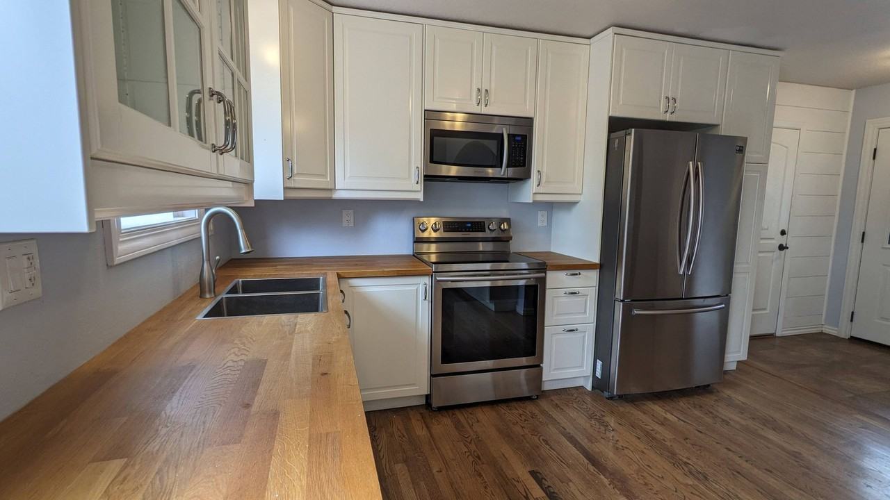 5473 Alteza Dr - Photo 2 of 50