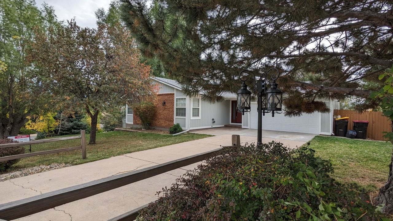 5473 Alteza Dr - Photo 5 of 50