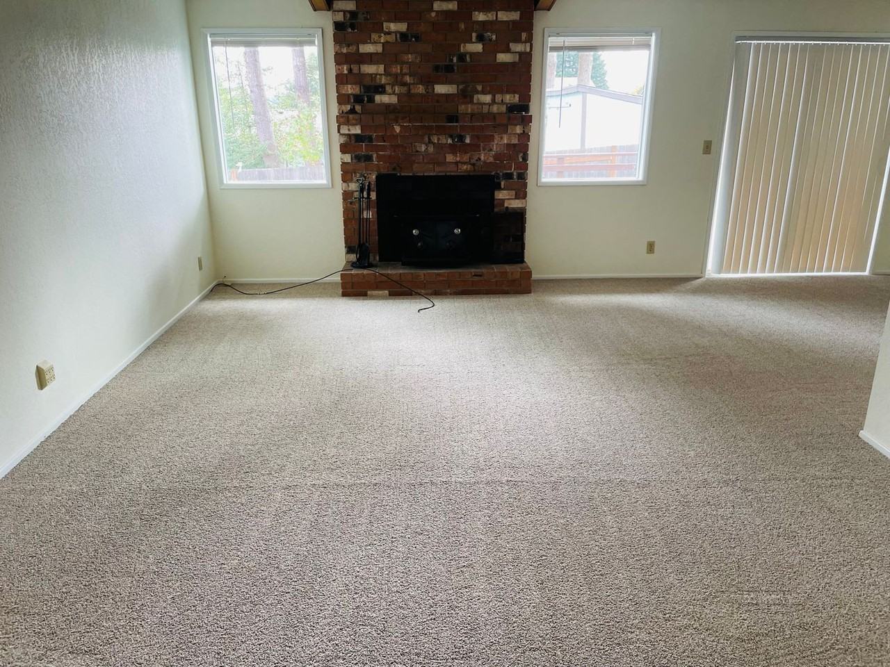 5522 Beechwood Ct S - Photo 3 of 21