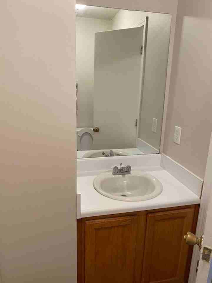 209 E Wilson St #84 - Photo 5 of 11