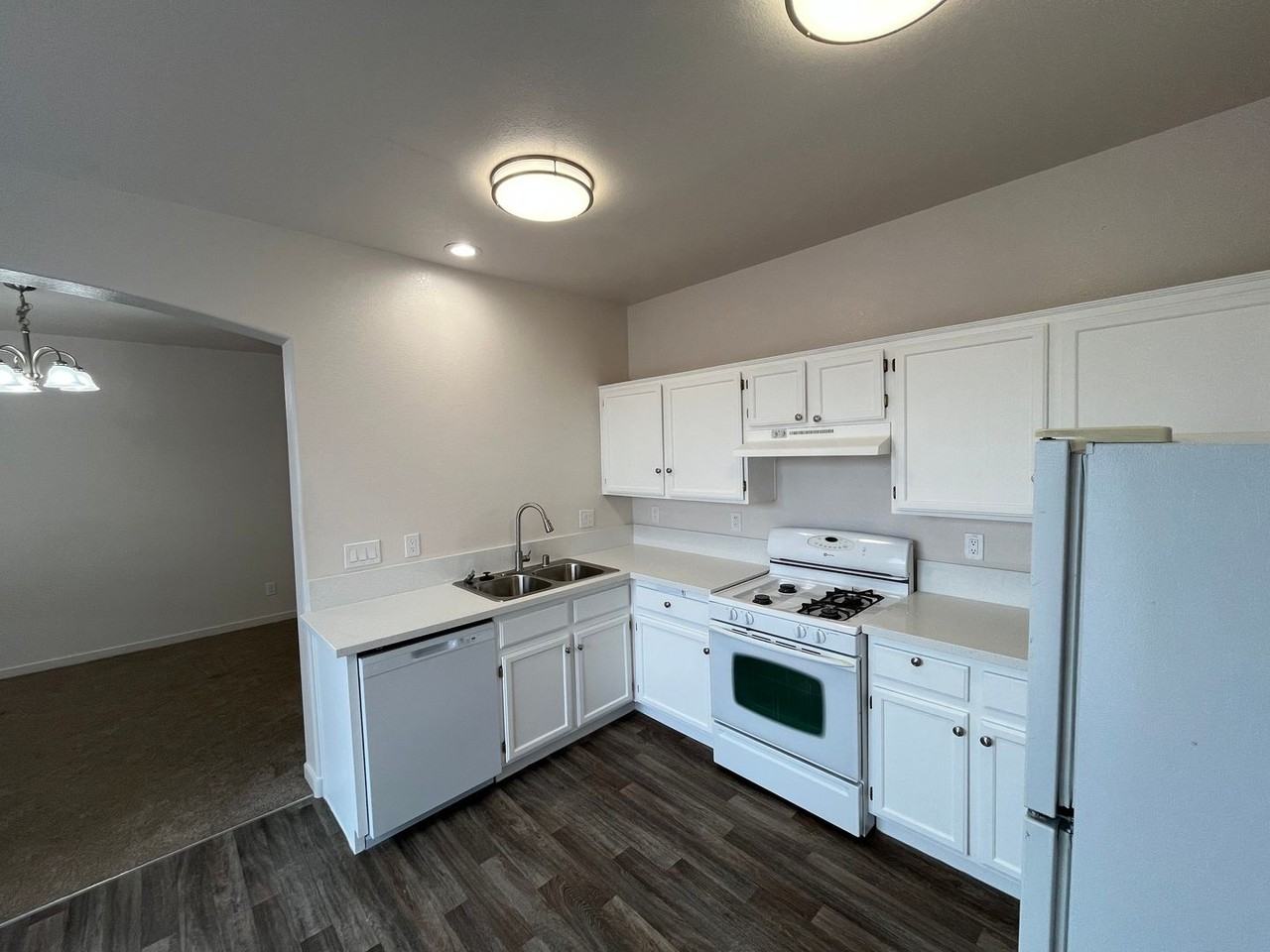 6646 Black Oil Dr - Photo 4 of 36