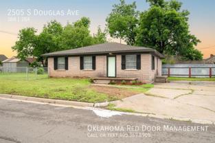 2505 S Douglas Ave - Photo 1 of 1