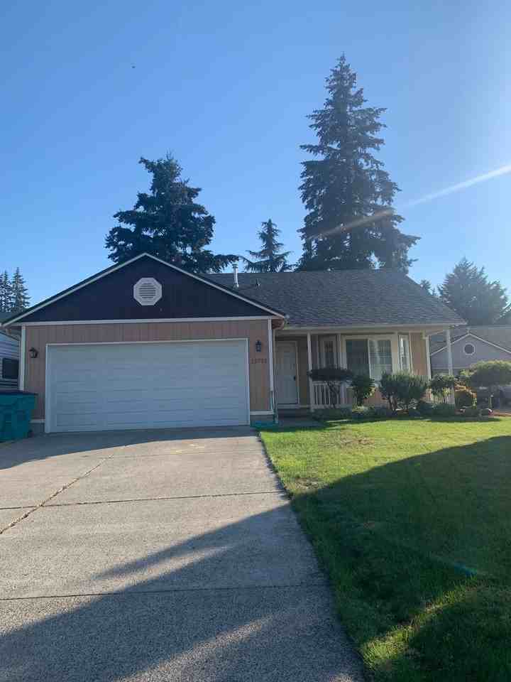 13713 Northeast 84th Street - Photo 2 of 35