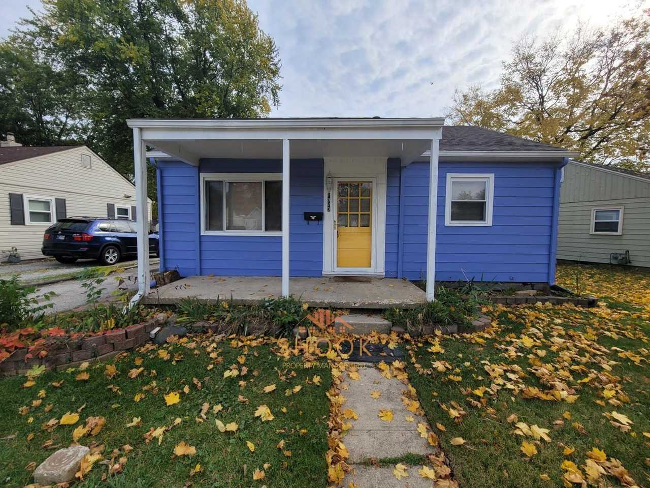 1323 Sunset Dr - Photo 3 of 17