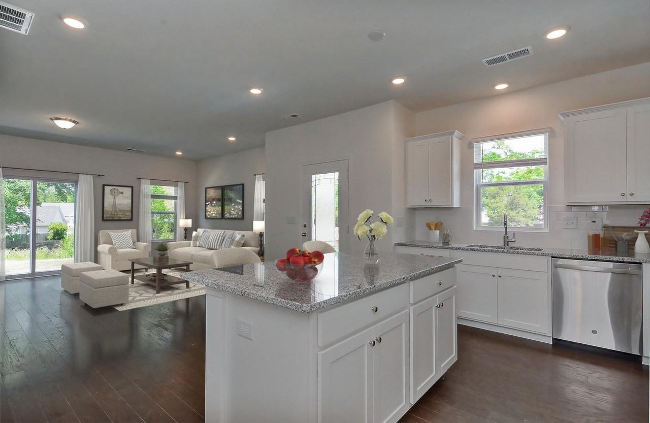 7004 Bentz St - Photo 5 of 13