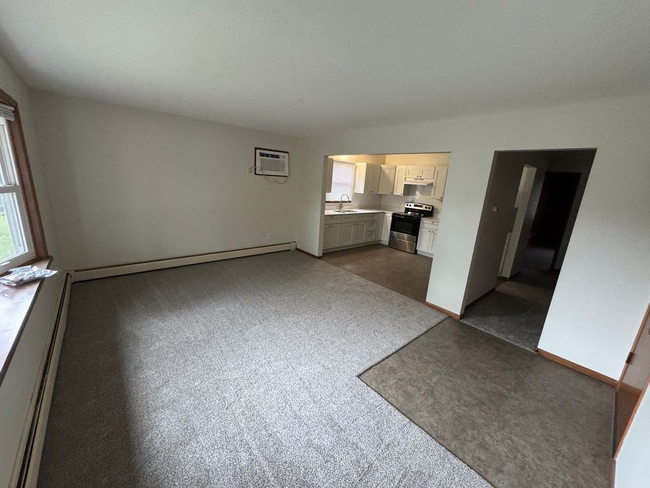 1348 5th Ave Se - Photo 3 of 11