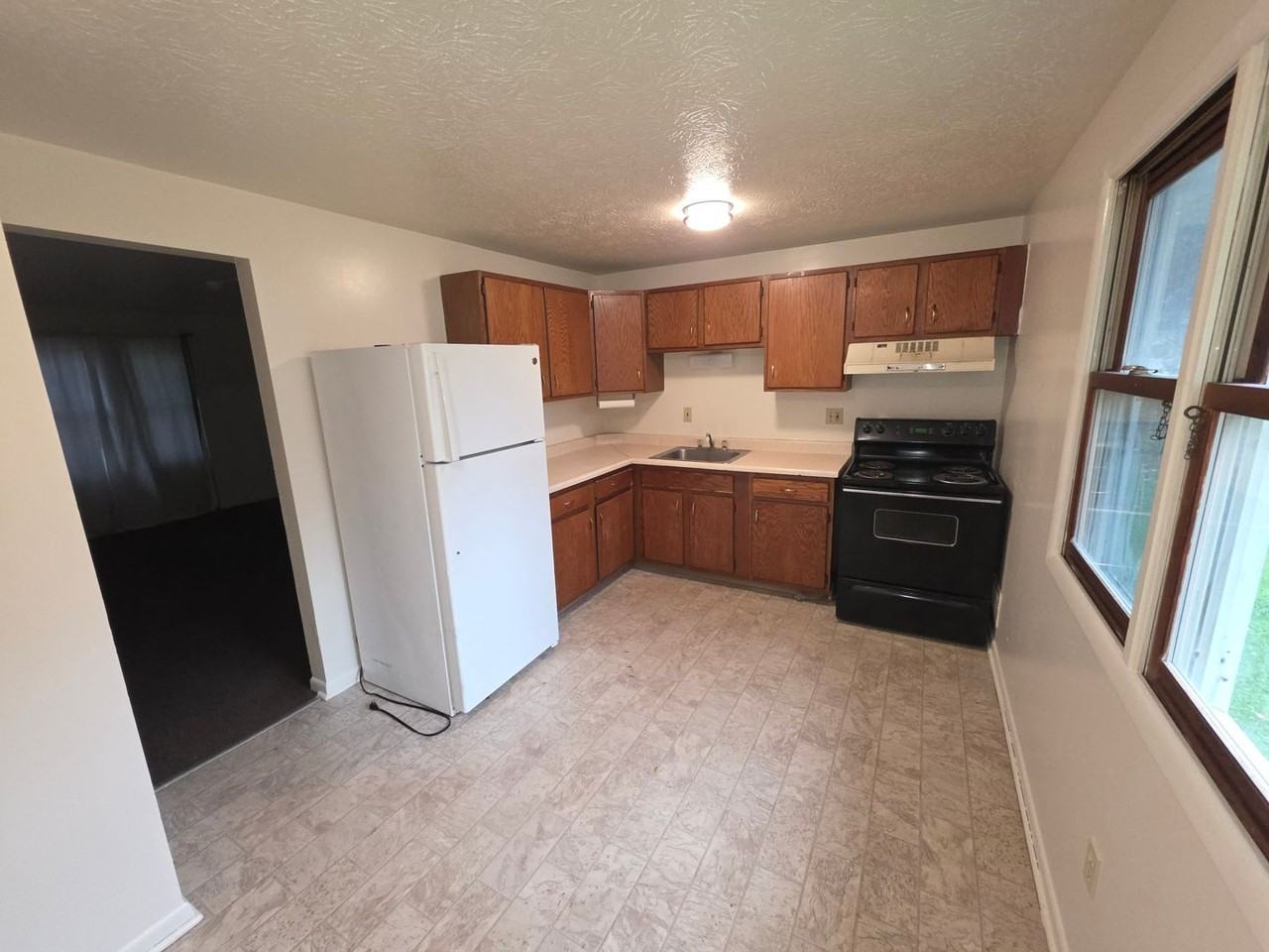 165 Atkinson St #4 - Photo 2 of 8