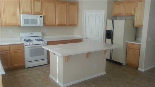 15209 Pine Bluff Ln - Photo 2 of 16