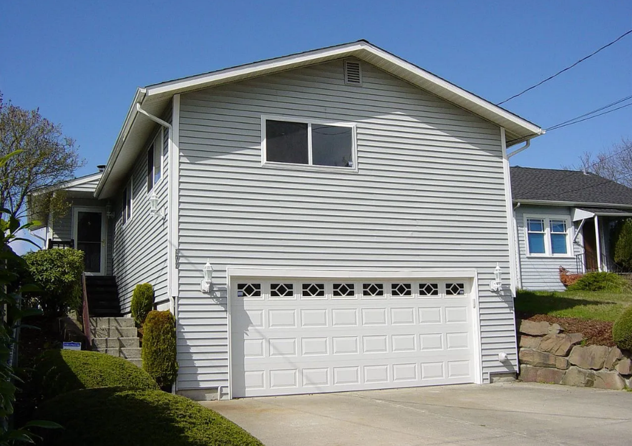 9709 6th Avenue Northwest