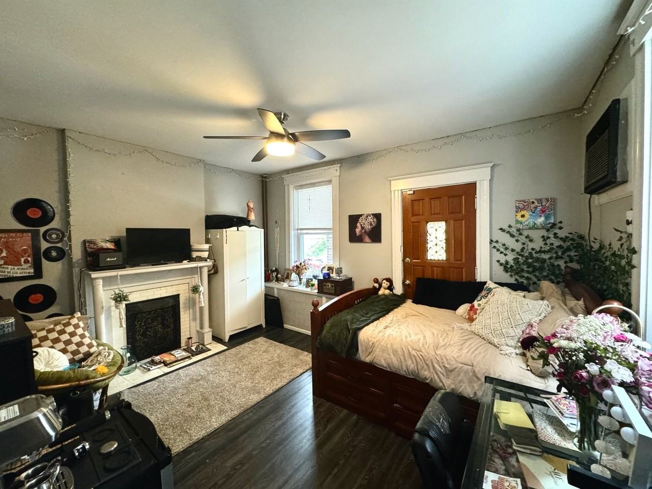 2347 Stratford Ave - Photo 6 of 50