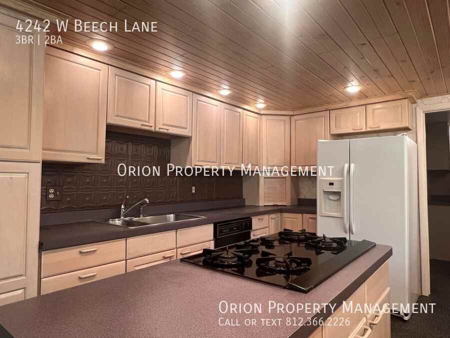 4242 W Beech Ln - Photo 5 of 14