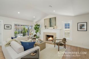 325 N Wilton Pl - Photo 1 of 1