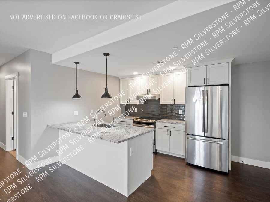 112 Walnut Boulevard - Photo 3 of 24