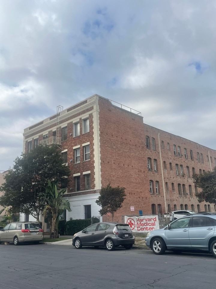 Natural Light Studio in Koreatown - Photo 5 of 6