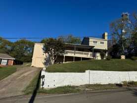 2109 W Summitt Ave - Photo 1 of 1