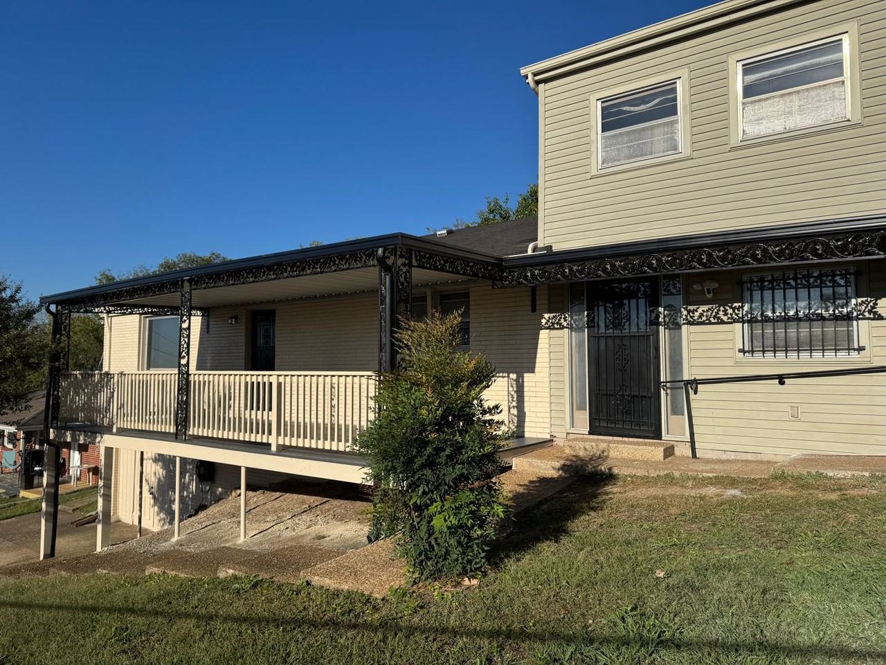 2109 W Summitt Ave - Photo 2 of 25