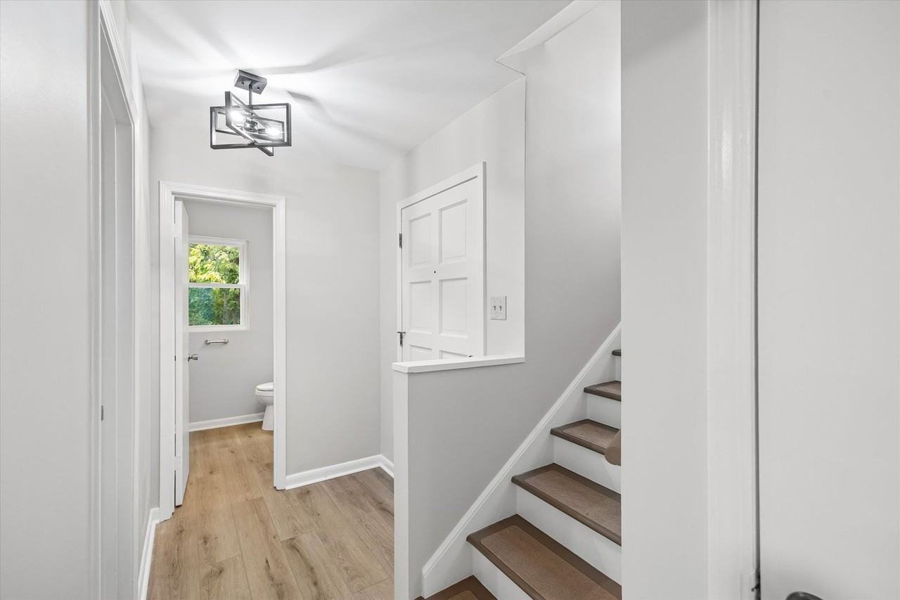 6012 Lanai Ln - Photo 3 of 31