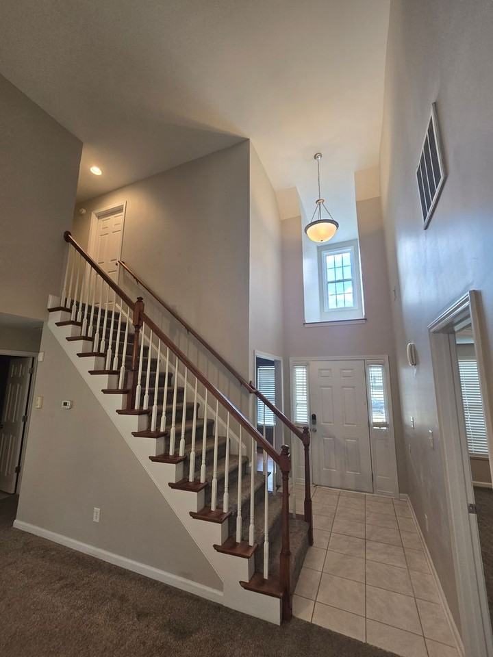 2842 Aristocrat Ln - Photo 2 of 19