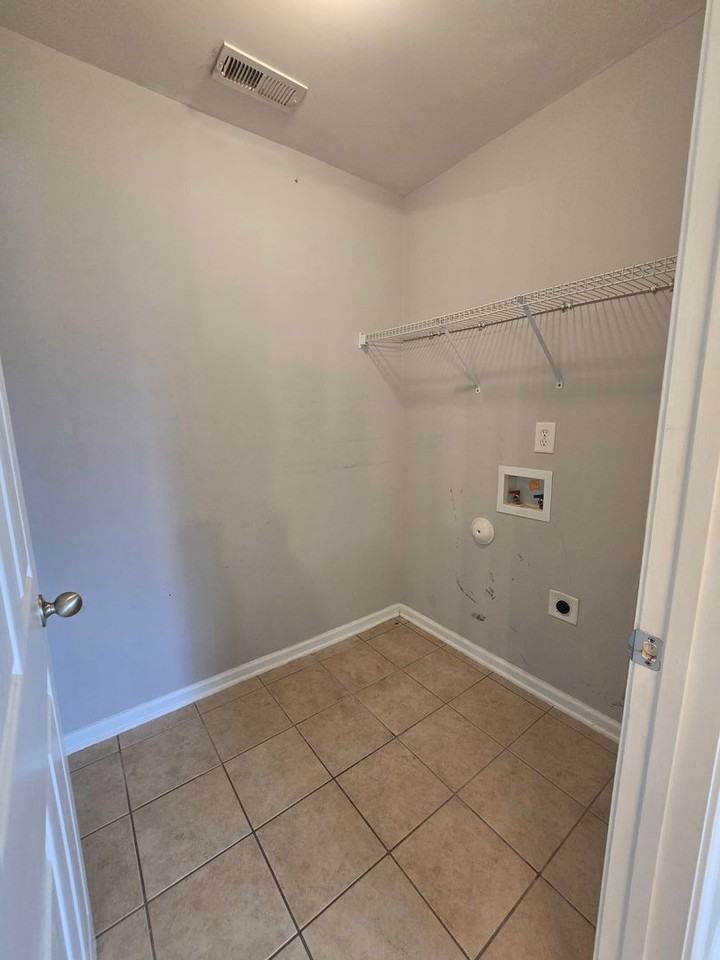 2842 Aristocrat Ln - Photo 7 of 19