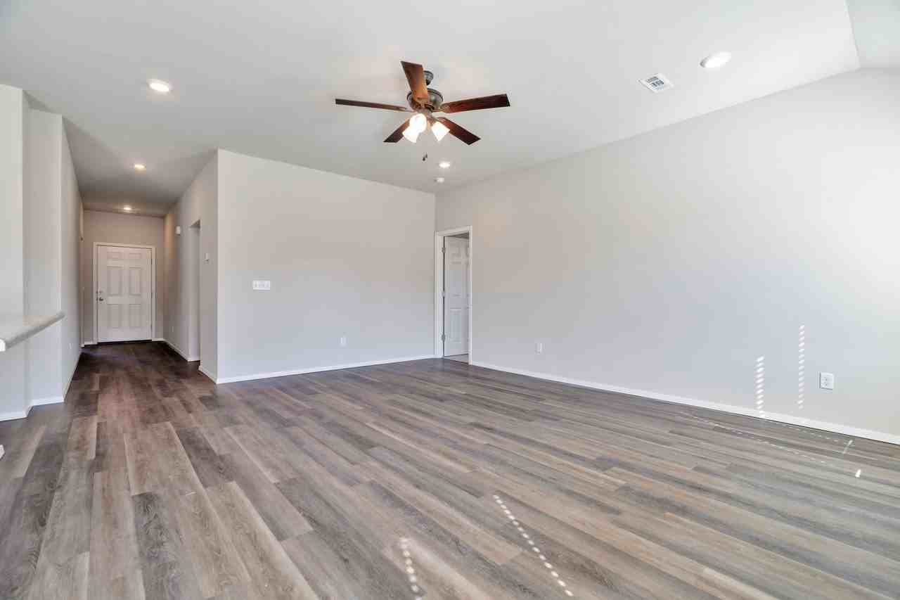 3308 E Ricky Dr - Photo 5 of 21