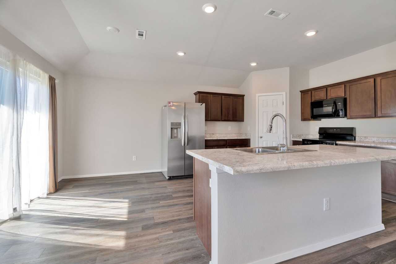 3308 E Ricky Dr - Photo 6 of 21