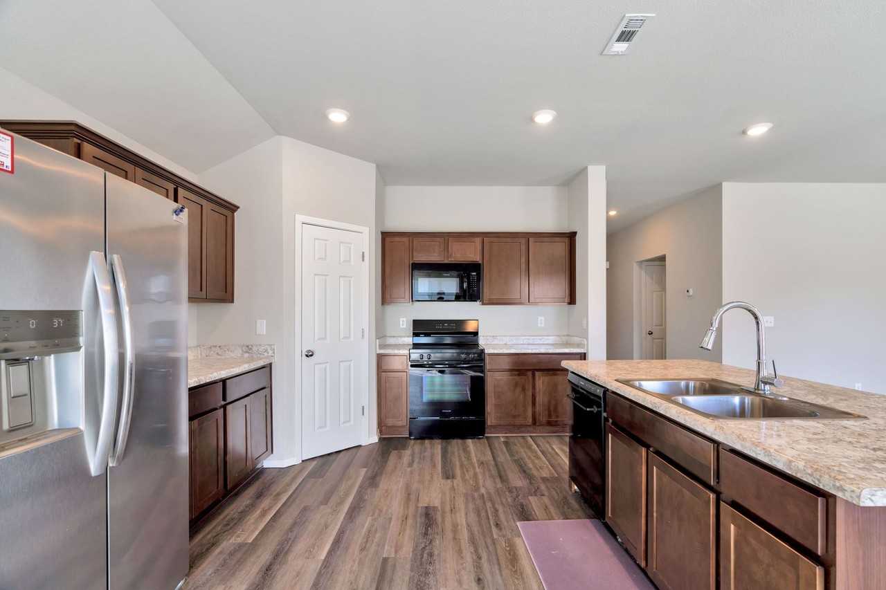 3308 E Ricky Dr - Photo 7 of 21