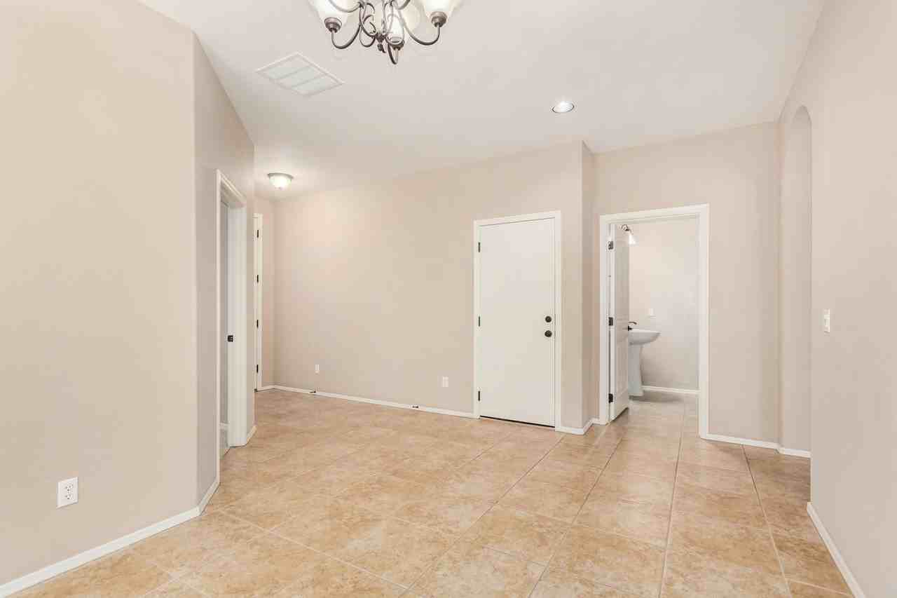 3540 E Mesquite St - Photo 7 of 44