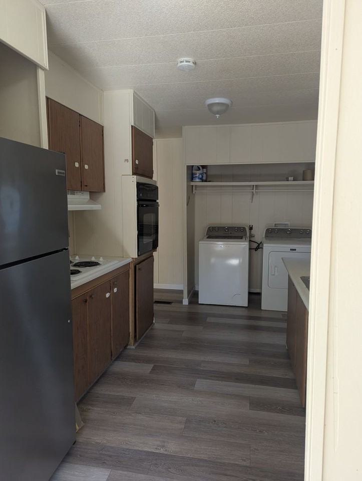 1118 N Old Pacific Hwy - Photo 6 of 13