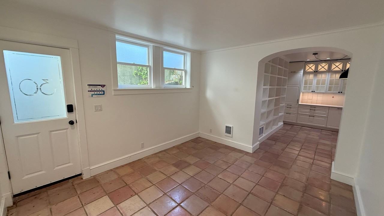 30 Eagle St - Photo 2 of 28