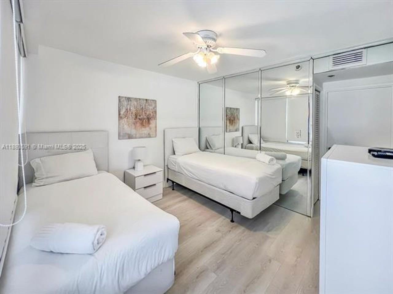 5225 5225 Collins Ave appt 517 - Photo 5 of 20