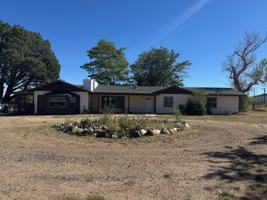 featured image of 1725 W Mcintosh Dr