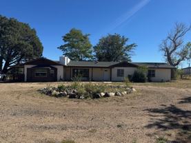 1725 W Mcintosh Dr - Photo 1 of 1