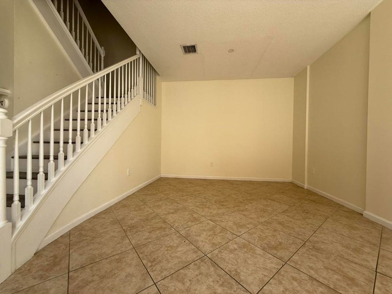 2793 Shaughnessy Drive - Photo 5 of 17