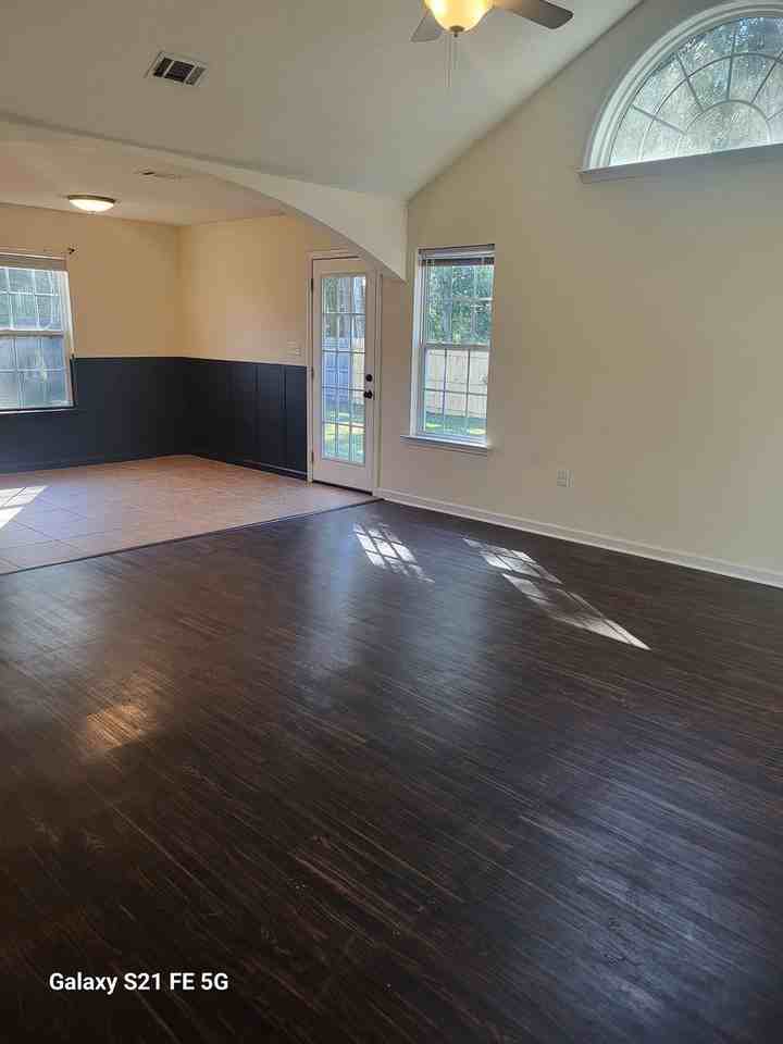 4756 Stonewall Cir - Photo 4 of 20