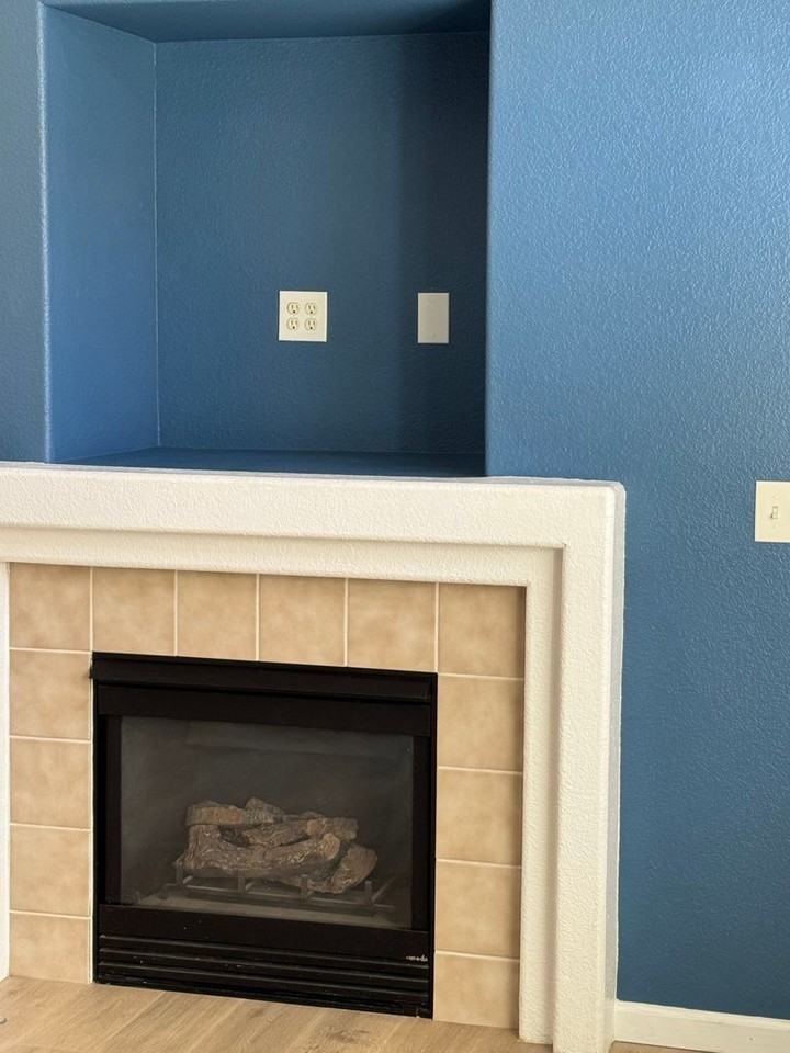 12023 Monaco St - Photo 3 of 36