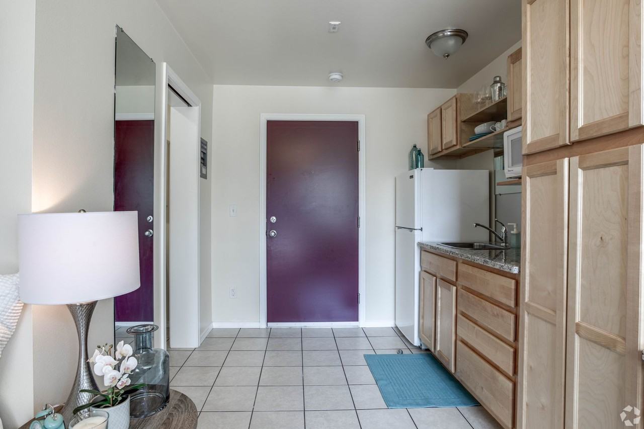 Studio Apartments near Fremont and Wallingford - Photo 4 of 14