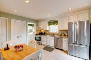 featured image of 4624 Bloomingdale Dr #24
