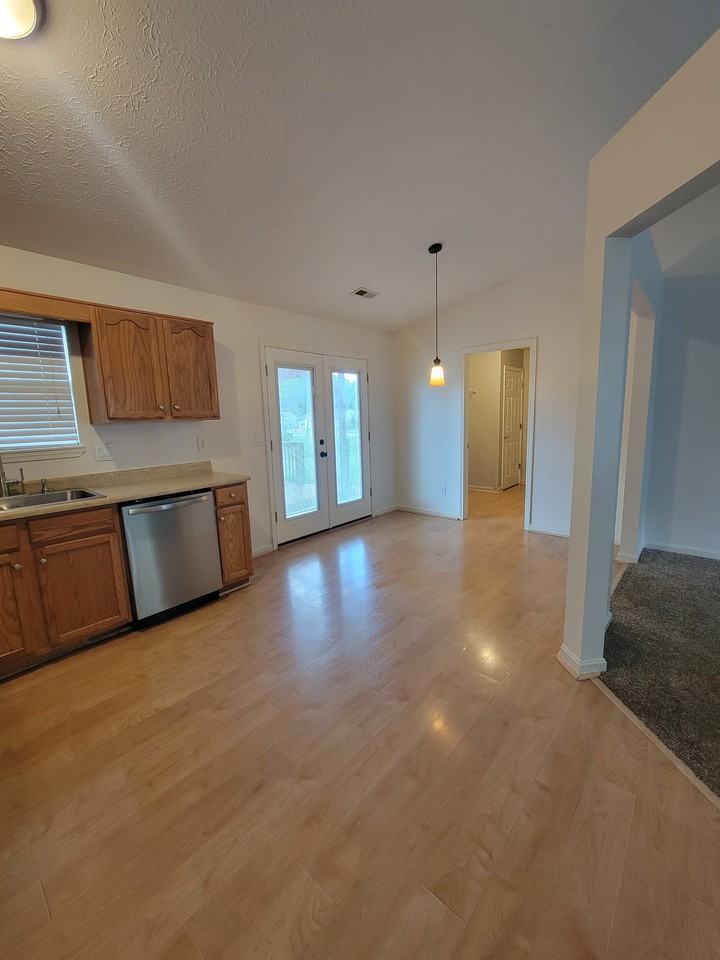 1216 Pebble Creek Dr #NA - Photo 5 of 25