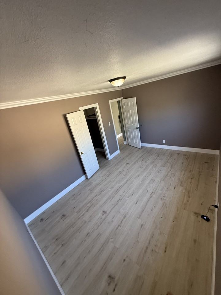 1250 E 87th St #NA - Photo 2 of 13