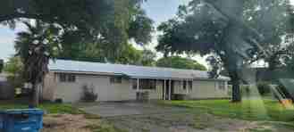 404 Sw 10th St #NA - Photo 1 of 1
