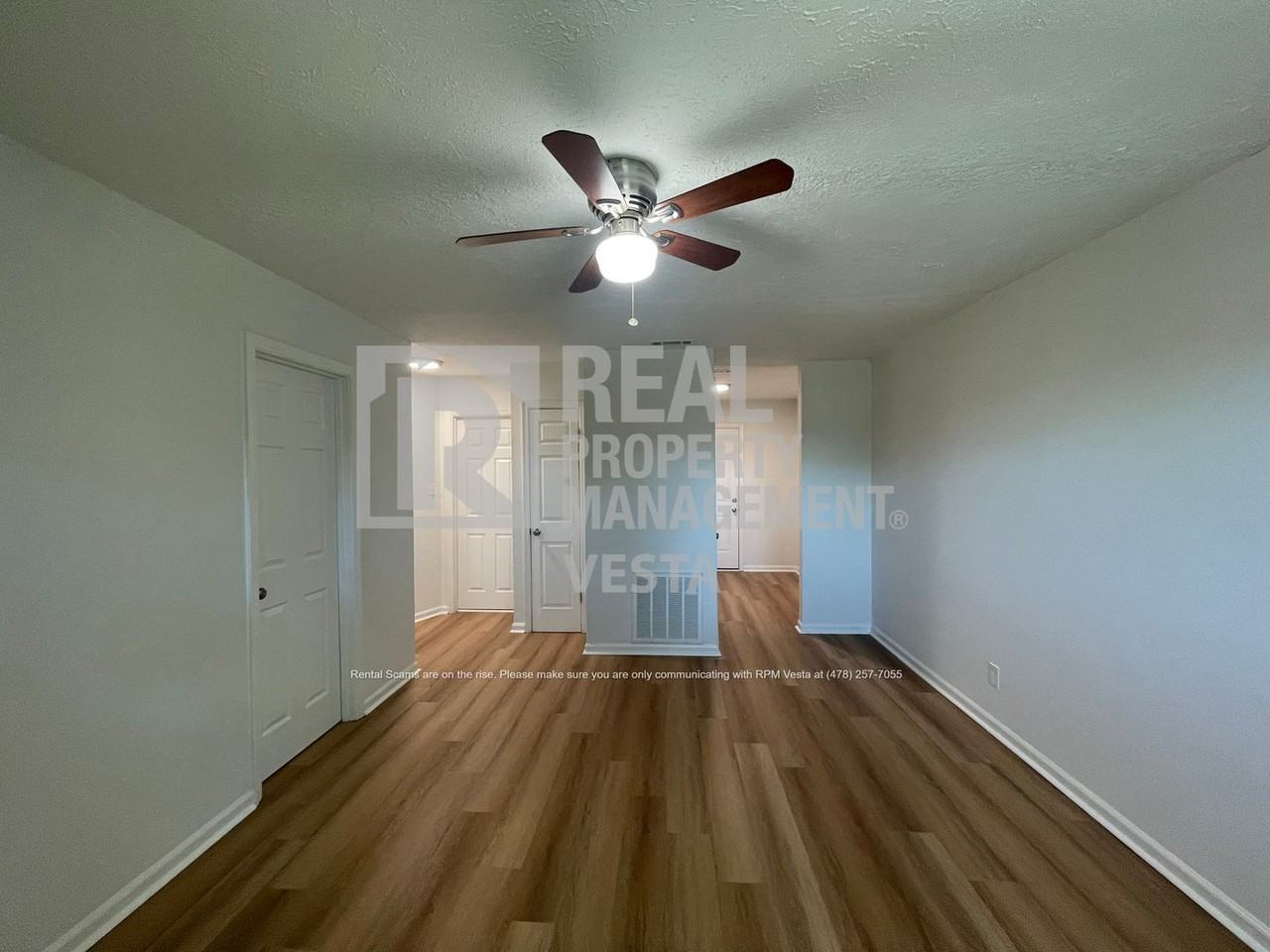 693 Bowman Street - Photo 3 of 10